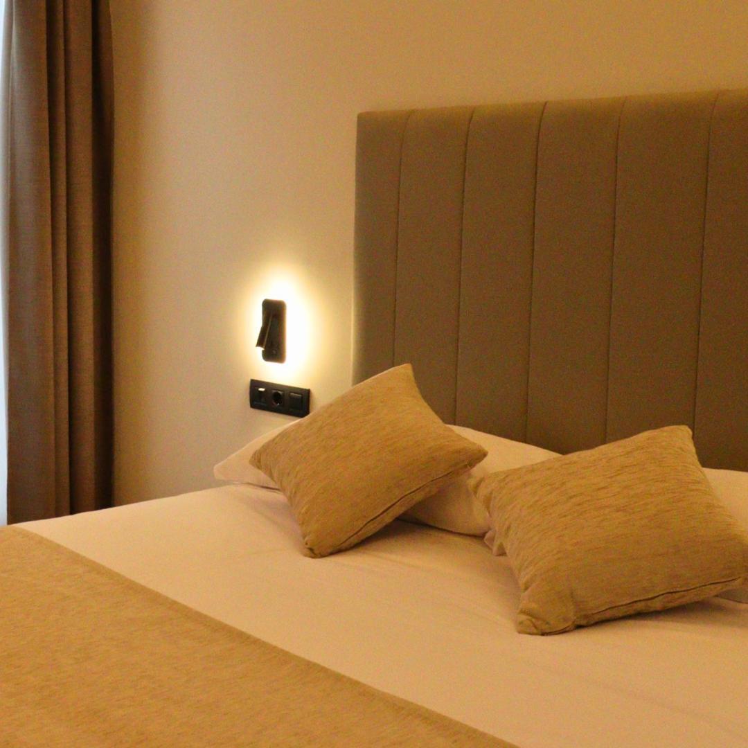 Hostal La Rua-Montera Madrid Eksteriør billede