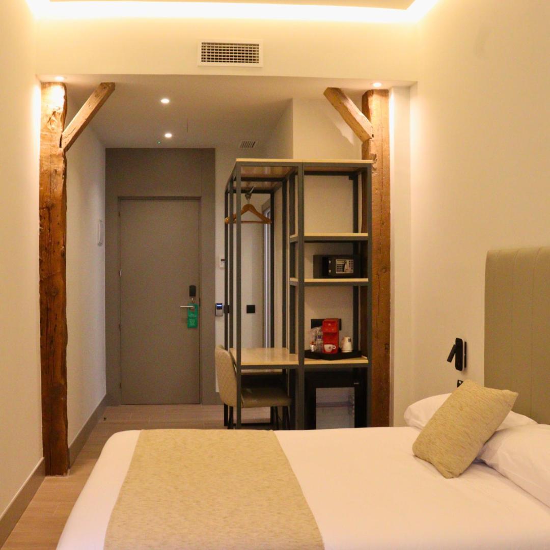 Hostal La Rua-Montera Madrid Eksteriør billede