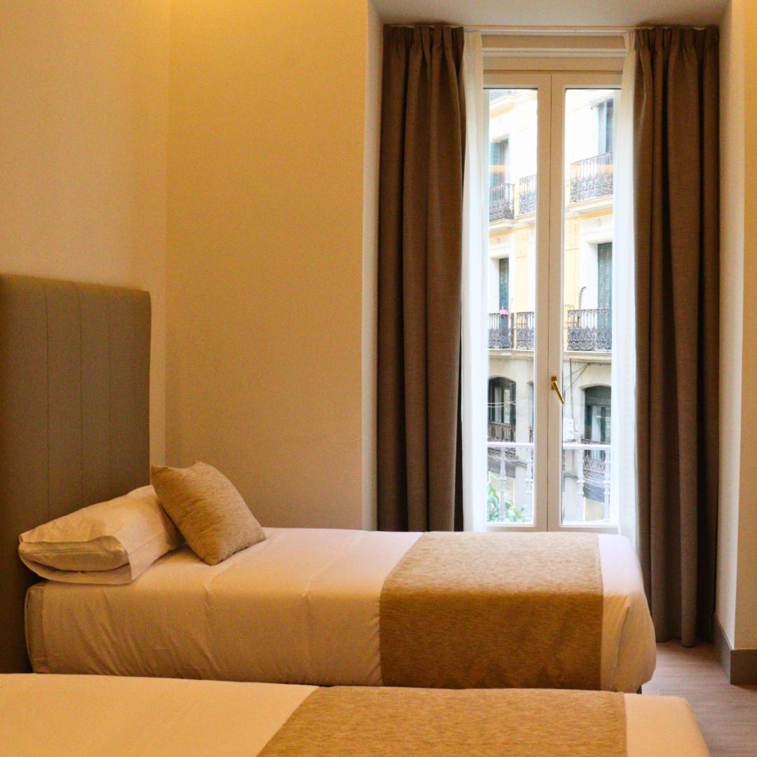 Hostal La Rua-Montera Madrid Eksteriør billede